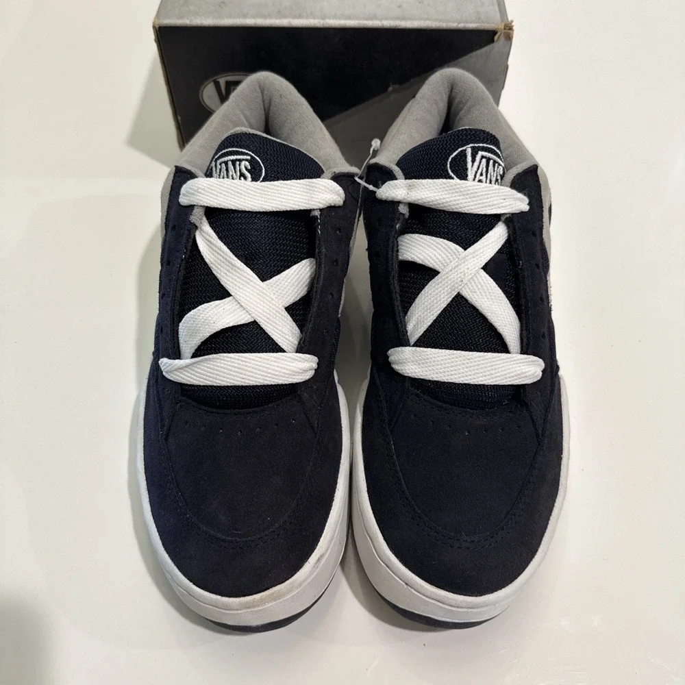 vintage 90s vans skateboarding shoes Sz 10.5 NEW OLD STOCK